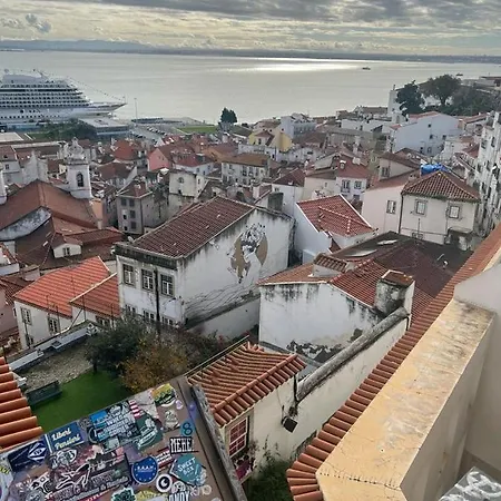 Διαμέρισμα Alfama Authentic *