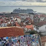 Alfama Authentic شقة