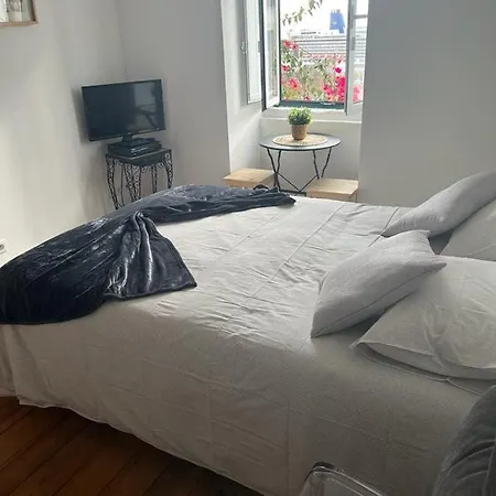 Alfama Authentic Lägenhet *