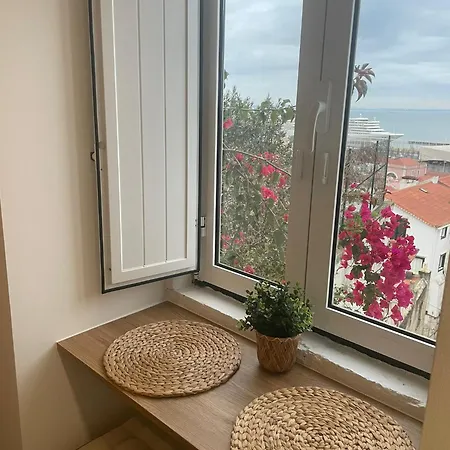 Alfama Authentic Apartment *